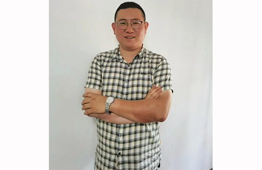 “世”在人為 | 世友地板江蘇興化經(jīng)銷商都滿宇：擼起袖子加油干，你就會成功